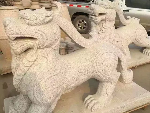 异形狮子